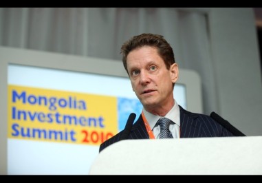 Robert Friedland il 24 maggio 2010 al Mongolian Investment Summit di Londra. Foto di Simon Dawson - Bloomberg.